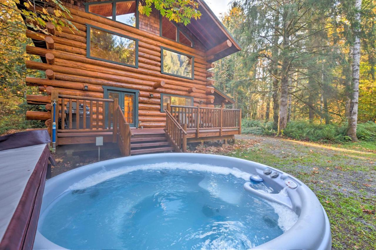 Riverfront Gold Bar Log Cabin Near Stevens Pass! Exterior photo